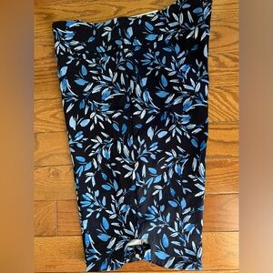 NWT Blue Pattern Stretch Shorts